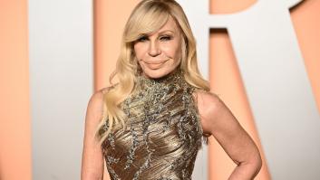 Donatella Versace deja la dirección creativa de la firma después de casi tres décadas