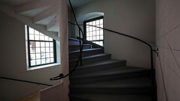 Cae por la escalera de la urbanización y la comunidad alega que iba borracho: ahora un juez ordena el pago de un millón de euros