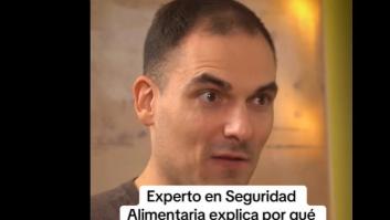 Un experto en seguridad alimentaria sentencia sobre lavar el pollo en el grifo