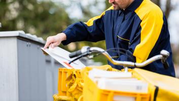 Llueven los comentarios por el inédito lugar en el que aparece un 'buzón' de Correos: es único