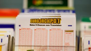 Envían un mensaje masivo, miles de personas creen haber ganado el 'Eurojackpot' y descubren la "dura verdad"
