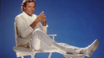 La editorial Libros del Asteroide anuncia la revisión de su reciente libro sobre Julio Iglesias