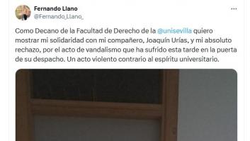 Las amenazas que ha recibido un profesor de la Universidad de Sevilla en la puerta de su despacho