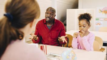 Así es como muchos padres intentan salvar el curso escolar de sus hijos: sobre la campana