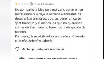 Se queja de que un restaurante ha dejado entrar a un perro y lo que responde el hostelero trae cola