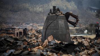 Al menos 26 muertos y templos de mil años destrozados por los peores incendios conocidos en Corea del Sur