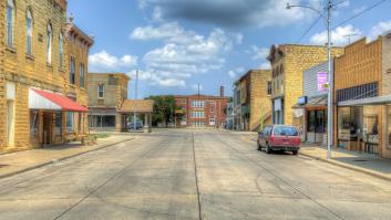 Un policía rescata por casualidad a una niña que llevaba un mes secuestrada: el caso reactiva una cifra alarmante