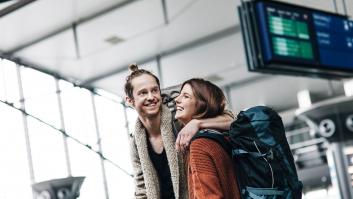 Una pareja se despide del trabajo y logra viajar por todo el mundo sin gastar dinero: el truco no es apto para cualquiera