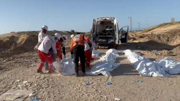 "Vinieron a salvar vidas, acabaron en una fosa común": ya son 15 los paramédicos hallados ejecutados en Gaza