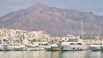 Se adentran en estas cuevas de Marbella y salen con un tesoro de 200.000 años en sus manos