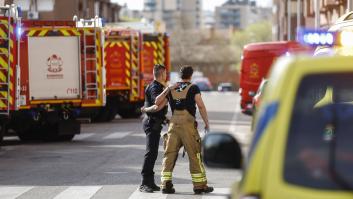 Dos bomberos muertos y catorce heridos en un incendio en Alcorcón