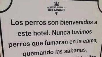 Aplauso masivo al cartel de un hotel donde son bienvenidos los perros