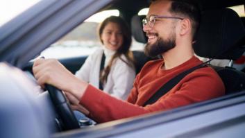 No lo olvides: lleva esto en tu coche si vas a hacer una escapada por carretera en Semana Santa