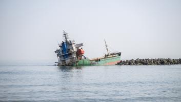 Un carguero sufre interferencias en el Mar Báltico, se queda encallado y Rusia lo abandona: la tripulación tuvo que ingeniárselas para tener agua potable
