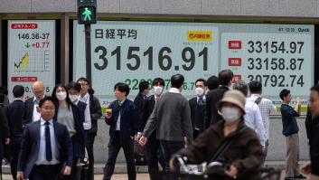 Las bolsas de Asia vuelven a los números rojos tras el alivio de la víspera por la tregua arancelaria