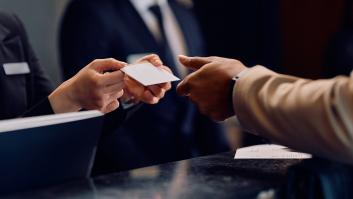 Ojo a esto si te vas este verano de vacaciones: una práctica ilegal pero muy extendida