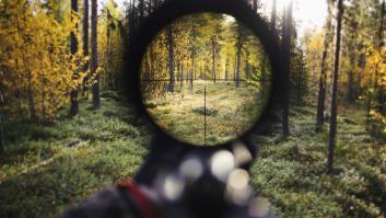 Paga 37.000 euros para cazar jabalíes y corzos, se queda sin coto ni dinero y todo explota en manos del alcalde