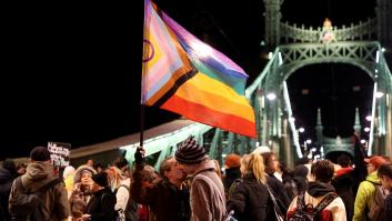Hungría enmienda su Constitución para limitar derechos de la comunidad LGTBIQ+
