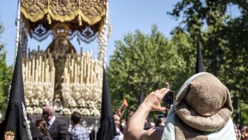 Un sevillano dice lo que NO tiene que hacer la gente durante las procesiones de Semana Santa