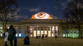 España saca 45 millones de la caja fuerte para robar los talentos que desprecia Donald Trump