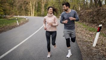 De la cerveza en el bar a una cita en un club de pádel: así están cambiando las formas de ligar