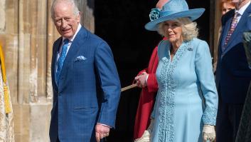 Carlos y Camila cumplen con su agenda y acuden a la misa de Pascua junto a Andrés y otros miembros de la familia real