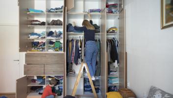 Una joven compra la casa de alguien con Diógenes y los tesoros que encuentra en su interior le hacen triunfar en las redes