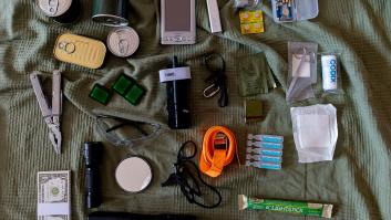 Un experto pide tener en casa este kit de supervivencia sin agua ni comida: "La diferencia entre el caos y el control"
