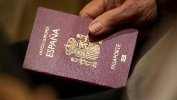 Un inspector alerta del simple retoque facial que provocará que rechacen tu pasaporte y anulen tus vacaciones