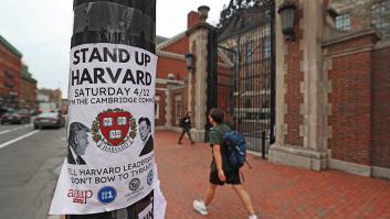 Un juez paraliza la orden de Trump para suspender las matriculaciones extranjeras en Harvard tras la demanda de la universidad