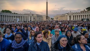 300 euros por una habitación de hotel o 200 por un vuelo: la muerte del papa dispara los precios en Roma