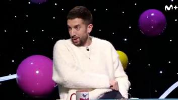 Broncano enseña lo que lleva en el bolsillo y él mismo se sorprende al sacar esto: "No sé si esto es legal"