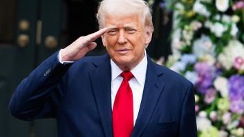 Trump publica una imagen suya vestido de papa tras la muerte de Francisco I