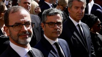 Bolaños y Feijóo, juntos 'non stop' en el funeral de Francisco: "Hubo cordialidad y un trato amable"