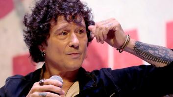Bunbury explica en México una tradición española que le parece "horrorosa" y en aquel país alucinan con que eso se haga