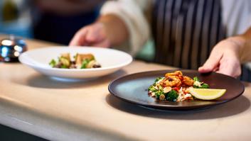 Lleva tres años buscando chef, pero nadie quiere trabajar para ella y está dispuesta a todo para encontrarlo: "Le daría una parte de las ventas"