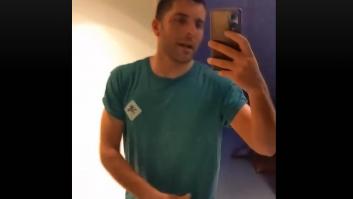 Alquila una habitación de hotel en Miami y alucina con lo que hay escrito en la pared del baño adaptado