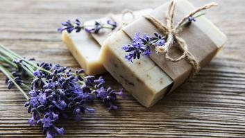 Muchos lo descartan y resulta que el jabón más antiguo para lavar es un aliado para la piel, el cabello y la higiene bucal