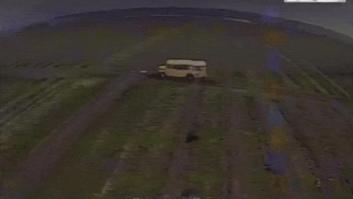 El ejército ruso acusa el agotamiento de reservas de vehículos blindados y recurre a autobuses escolares para transportar a los soldados