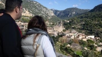El pueblo de ensueño de Baleares baja la barrera a los turistas con una revolucionaria zona de nueva de aparcamiento