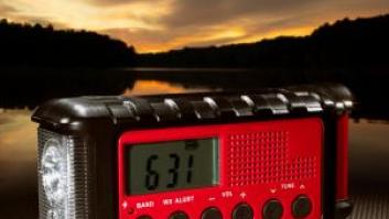 Esta es la radio de emergencia que arrasa en Amazon tras el apagón: con carga solar y por menos de 40 euros