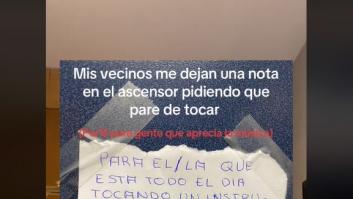 Un vecino le deja esta nota a un músico y al final muchos aplauden lo que han hecho los dos