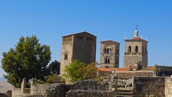 La iglesia de un pueblito de Cáceres que esconde el escudo tallado del Athletic de Bilbao
