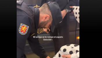 Se le rompe el zapato en plena Feria de Abril y la solución del policía supera el millón de visitas