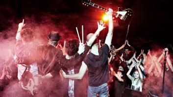 Un festival de música sorprende con entradas más baratas y los fans enfurecen y responden con protestas