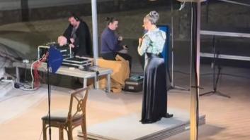 Graban a Chanel ensayando para dar los puntos del jurado español y notan un detalle: hay que tener memoria