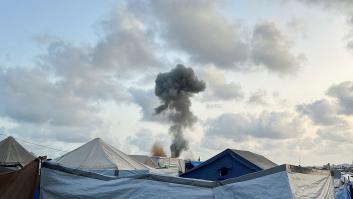 Israel mata de madrugada a otro medio centenar de palestinos que trataban de sobrevivir en Gaza