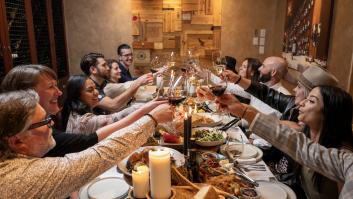 Una técnica en nutrición: estos son los errores que cometemos en las cenas veraniegas sin querer