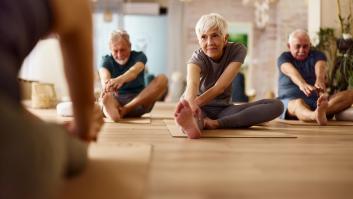 Sólo con 30 segundos y sin equipamiento: el ejercicio ‘tres en uno’ para fortalecer piernas, espalda y abdomen