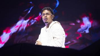 Myke Towers se pasa "ampliamente" de decibelios y le paran el concierto en Madrid